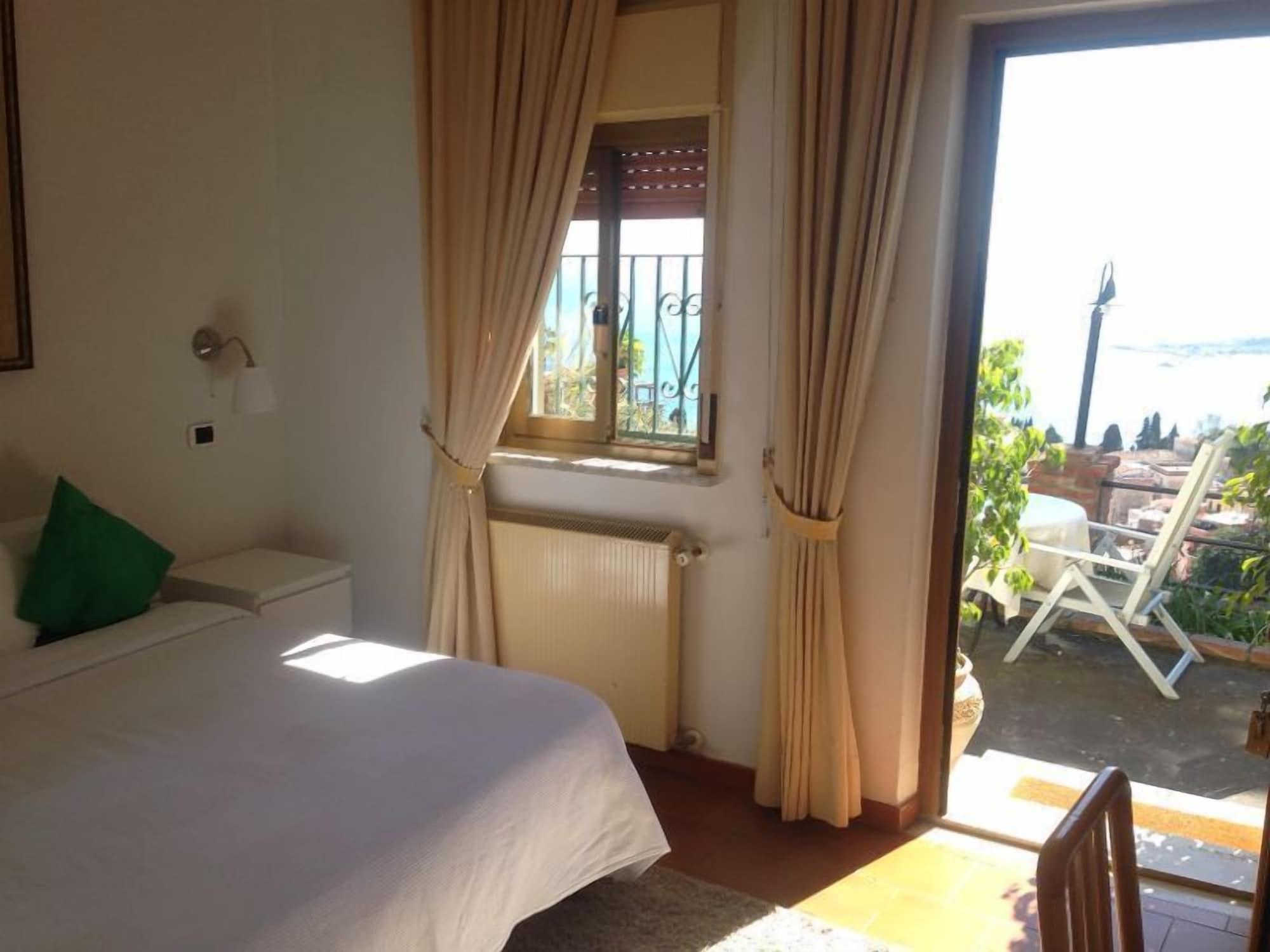 Villa Greta Hotel Rooms & Suites Taormina Dış mekan fotoğraf